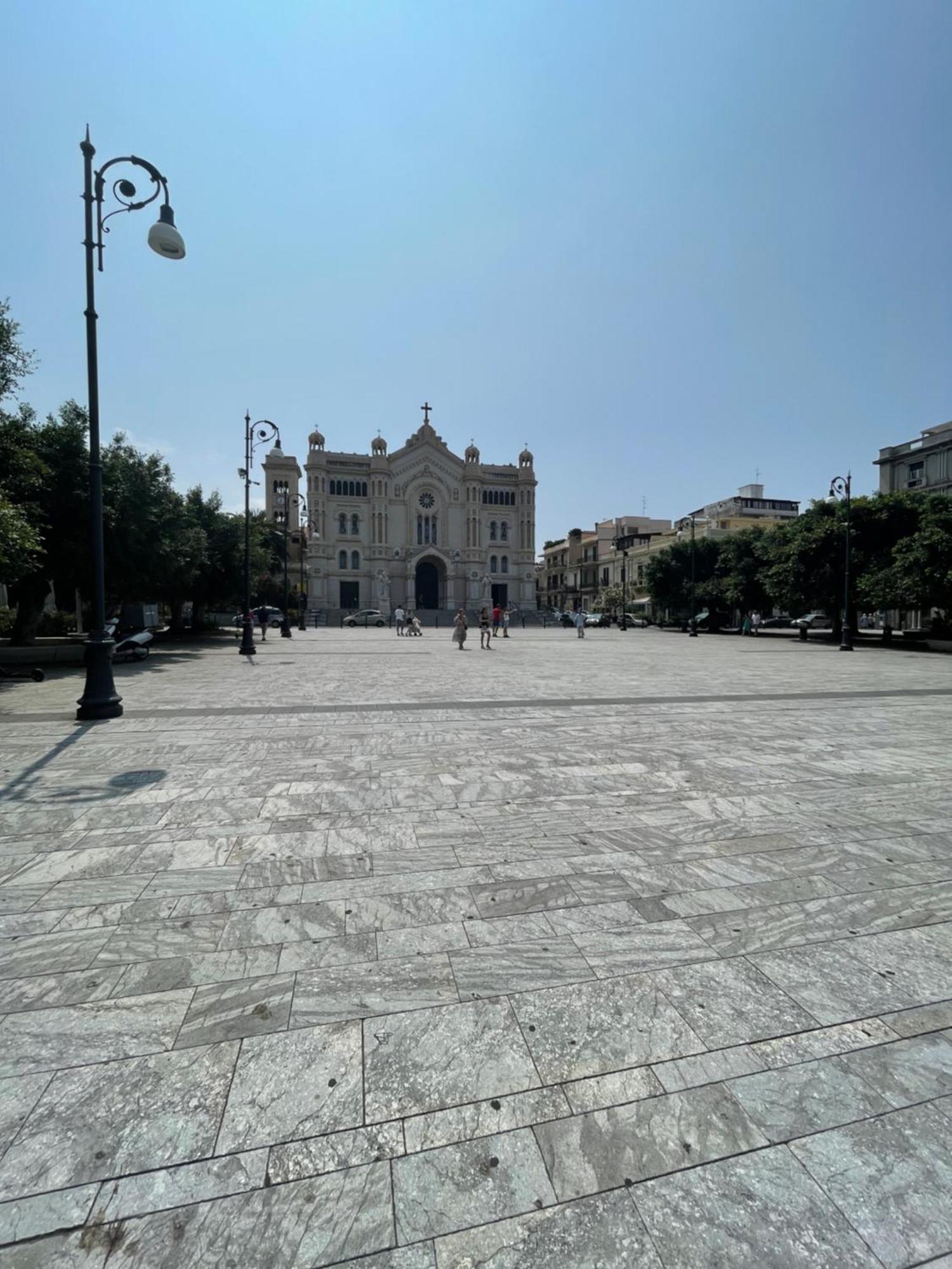 La Cattedrale Hotel Реджо ди Калабрия Екстериор снимка