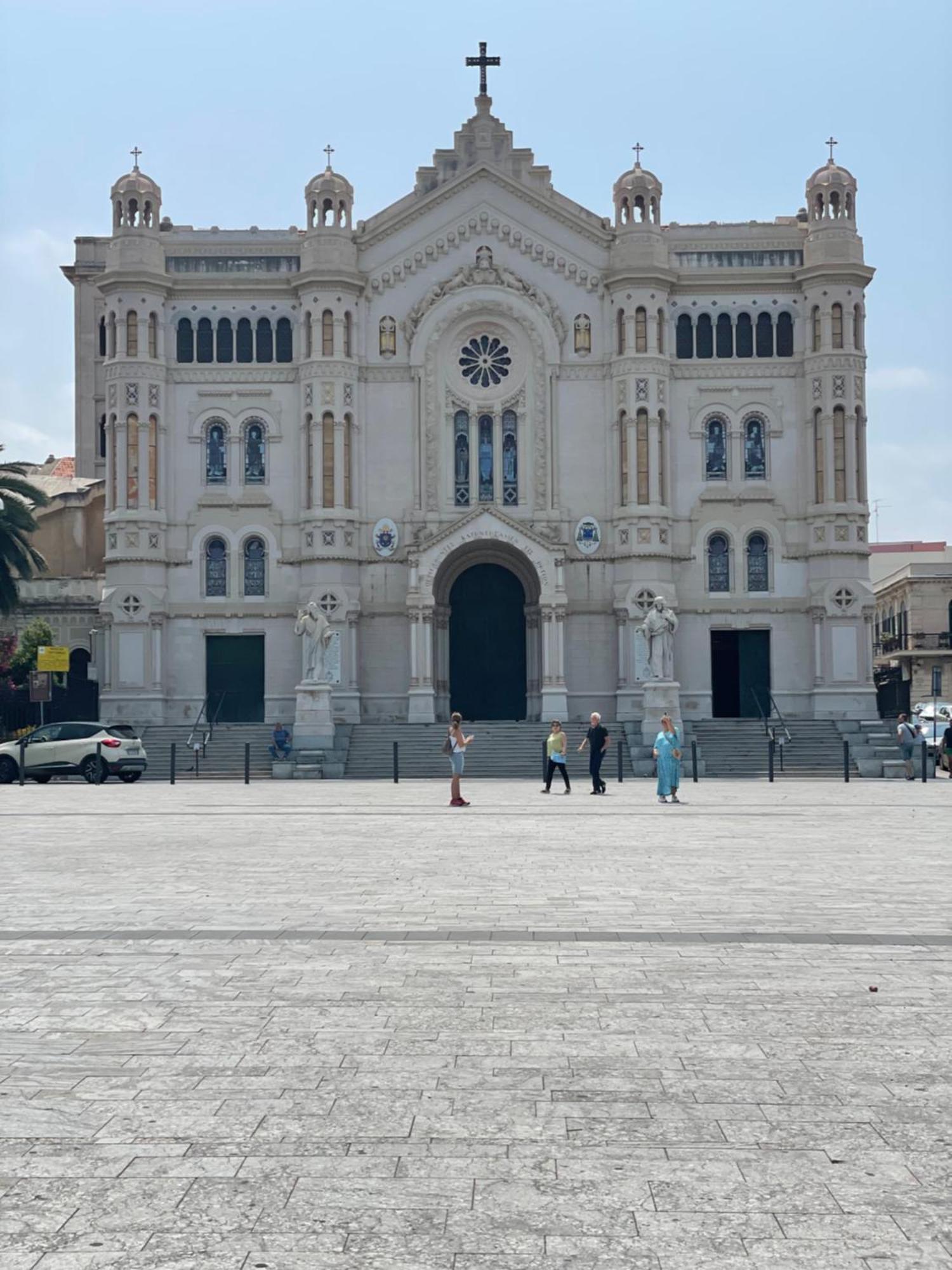 La Cattedrale Hotel Реджо ди Калабрия Екстериор снимка